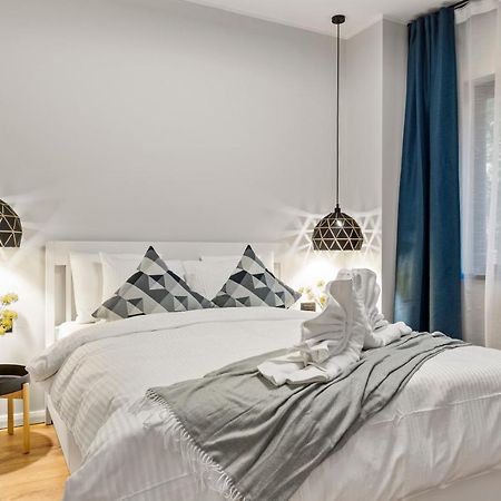 Tova Pearl Ultracentral - Romana Square Subway Apartment Bucharest Exterior photo